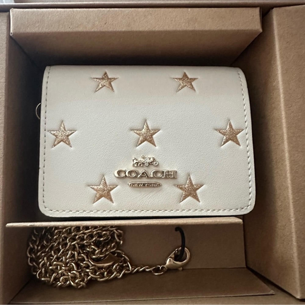 NWT Coach!! Mini Wallet On A Chain With Star Print✨✨